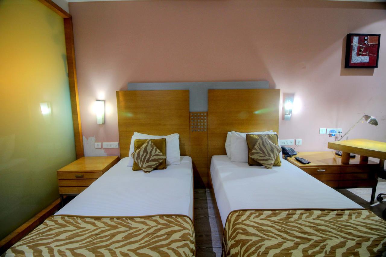 Green Earth Hotel Gurgaon Eksteriør billede